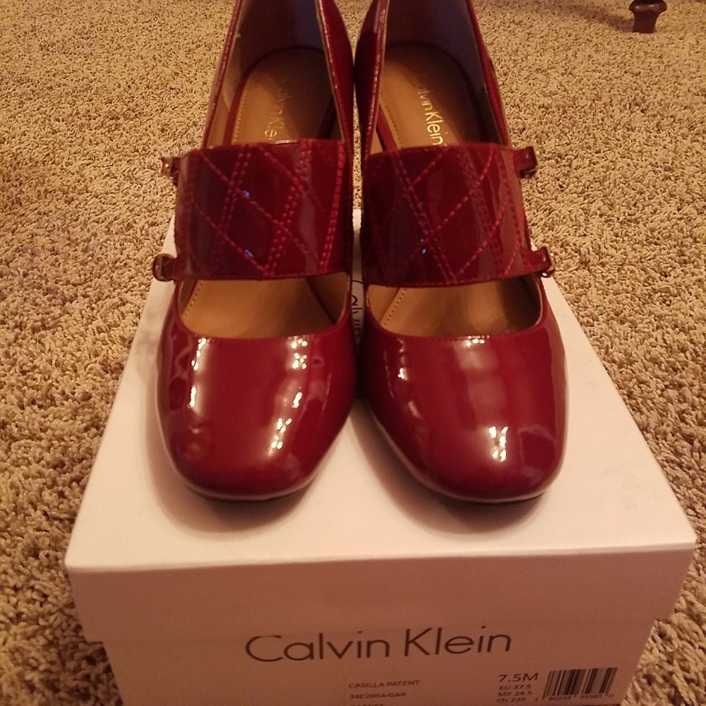 Calvin Klein Casilla Patent Garnet shoes size 7.5